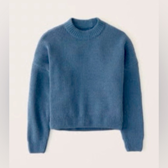 Abercrombie & Fitch Sweaters - Abercrombie Women’s Matte Chenille Crew, blue, size small